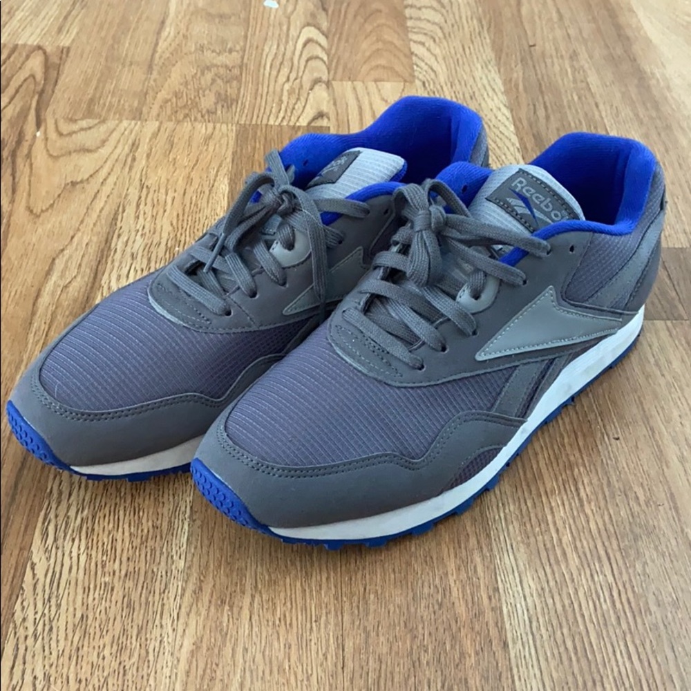 Men’s Reebok classics. Size 10